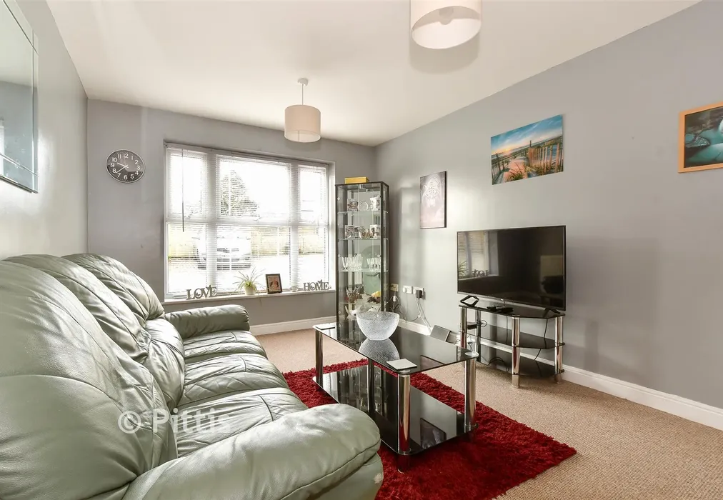 Lounge - Leed Street, Sandown, Isle of Wight - Wards of Kent