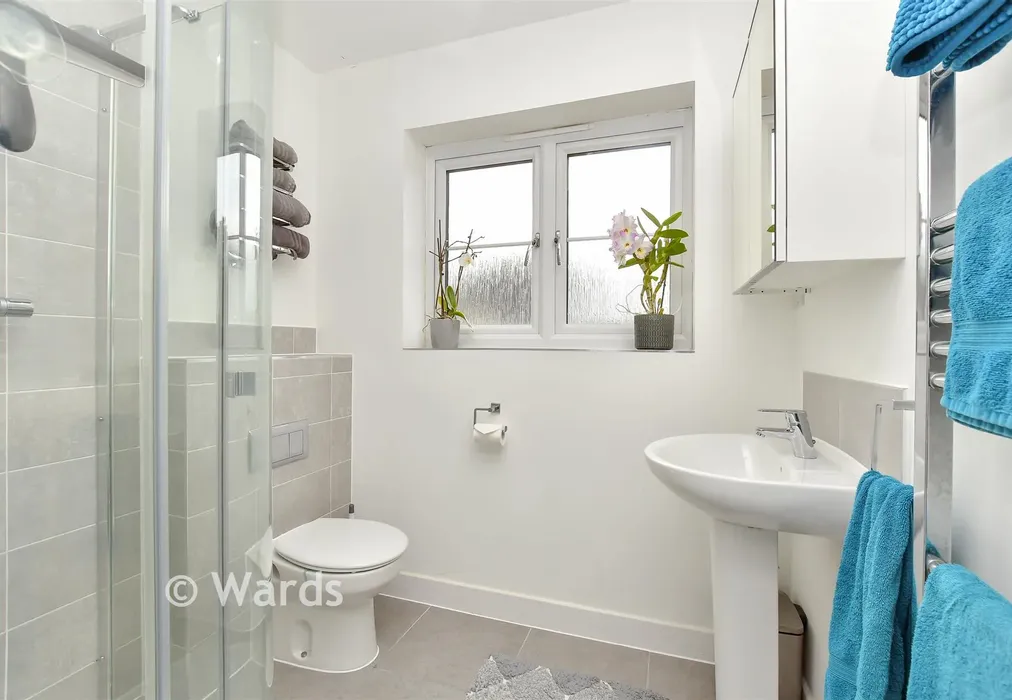 En-Suite Shower Room - Haffenden Avenue, Sittingbourne, Kent - Wards of Kent