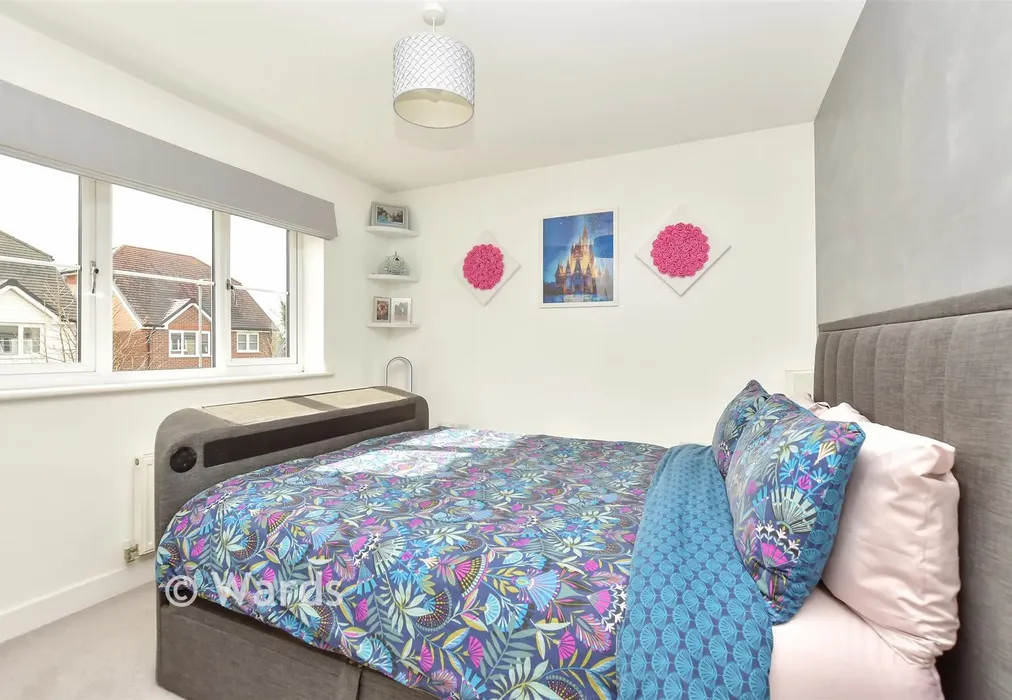 Bedroom 1 - Haffenden Avenue, Sittingbourne, Kent - Wards of Kent