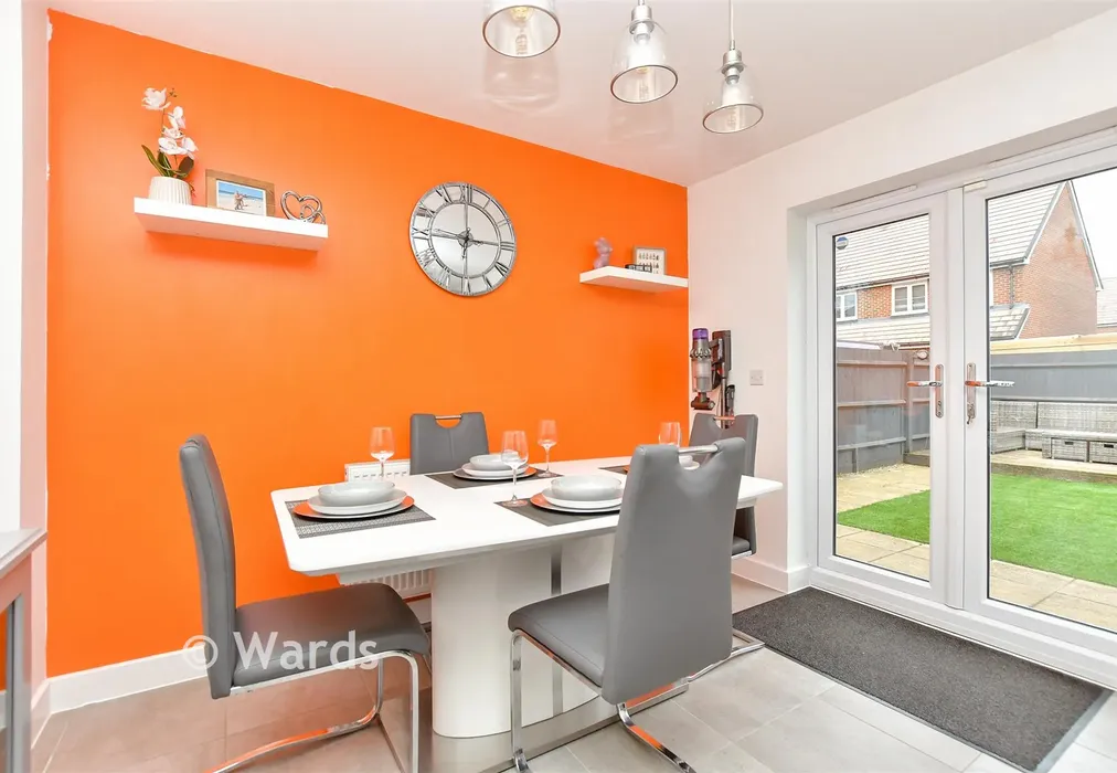 Kitchen/ Diner - Haffenden Avenue, Sittingbourne, Kent - Wards of Kent