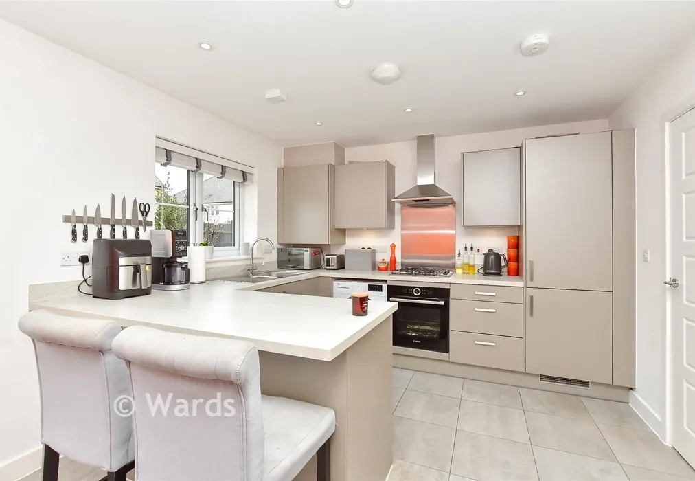 Kitchen/ Diner - Haffenden Avenue, Sittingbourne, Kent - Wards of Kent