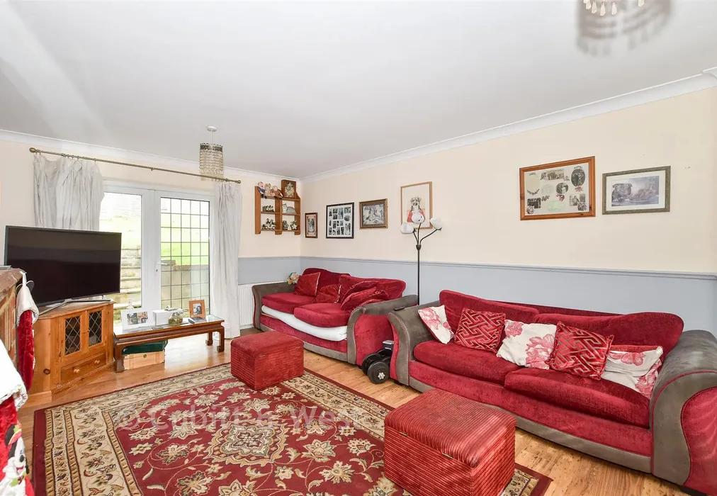 Lounge - Bodiam Avenue, Brighton, East Sussex - Wards of Kent
