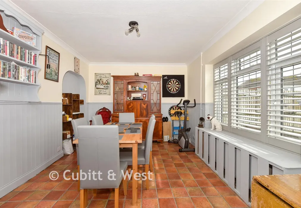 Dining Room - Bodiam Avenue, Brighton, East Sussex - Wards of Kent