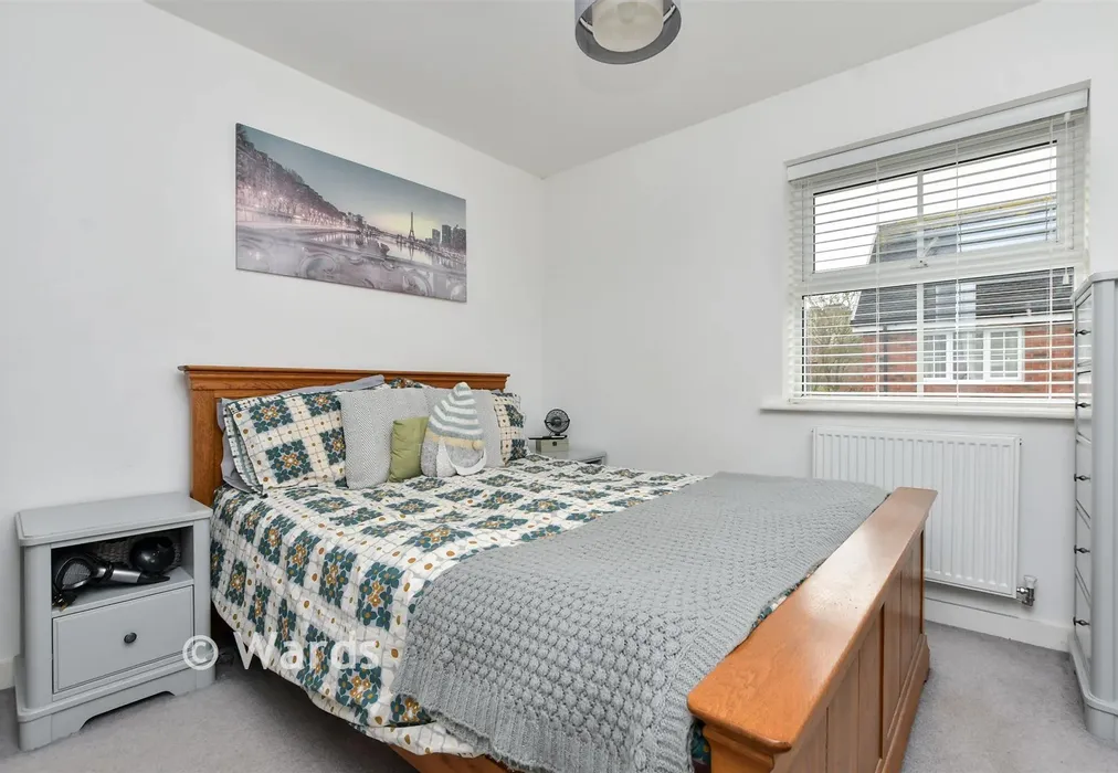 Bedroom 1 - Sunrise Close, Margate, Kent - Wards of Kent