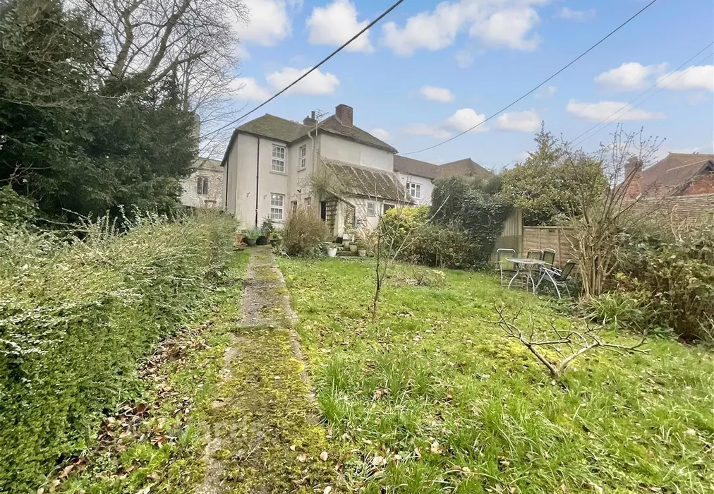 Garden - Church Road, Lyminge, Folkestone, Kent - Wards of Kent