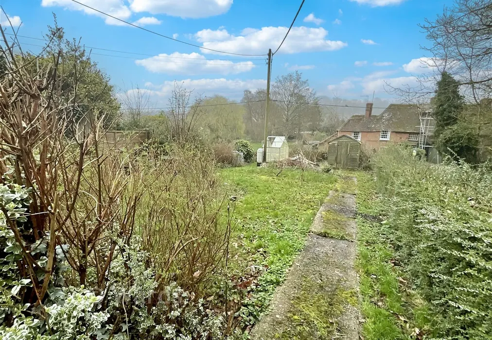 Garden - Church Road, Lyminge, Folkestone, Kent - Wards of Kent
