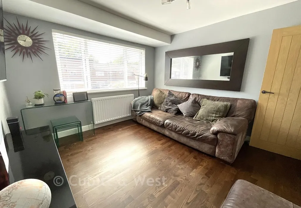 Lounge - Lismore Crescent, Crawley, West Sussex - Wards of Kent