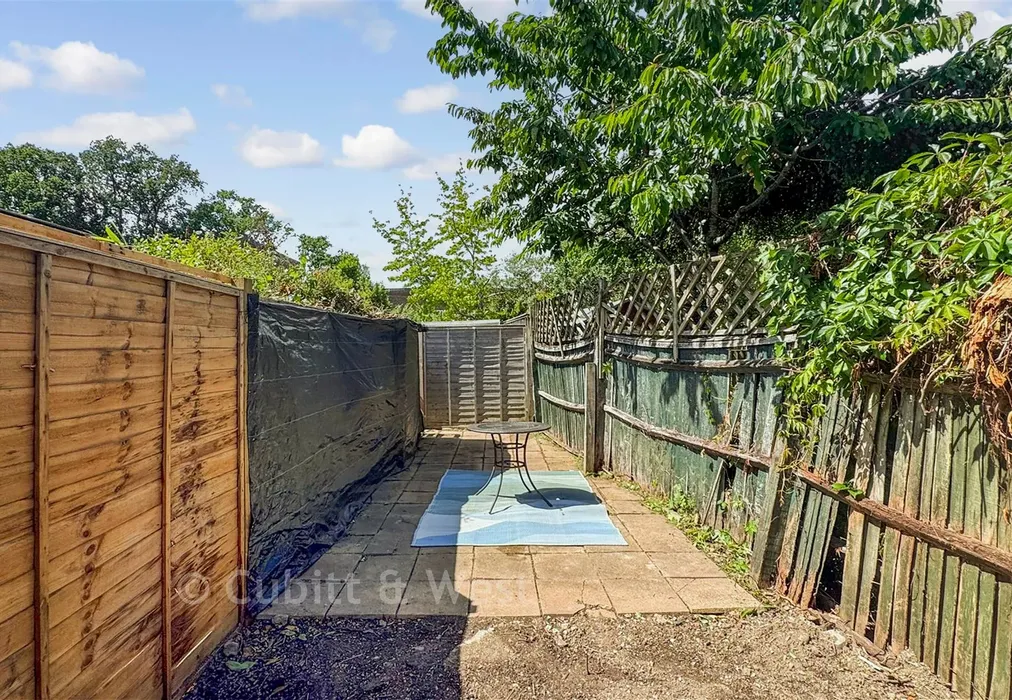 Rear Elevation - Lismore Crescent, Crawley, West Sussex - Wards of Kent