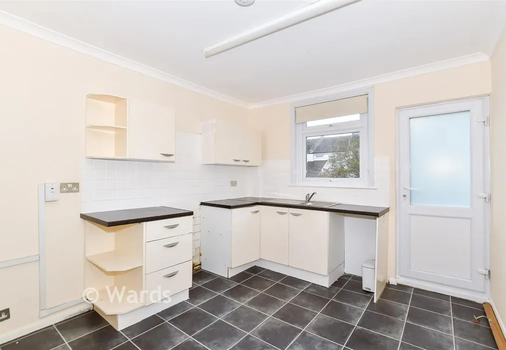 Kitchen - Dover Street, Barming, Maidstone, Kent - Wards of Kent