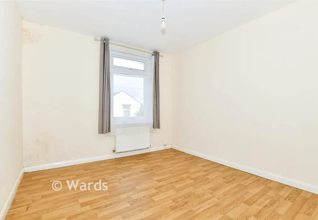 Bedroom 2 - Dover Street, Barming, Maidstone, Kent - Wards of Kent
