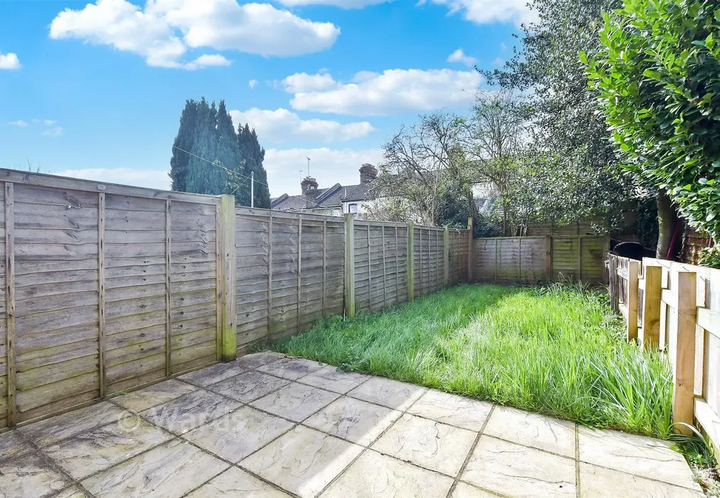 Rear Garden - Dover Street, Barming, Maidstone, Kent - Wards of Kent