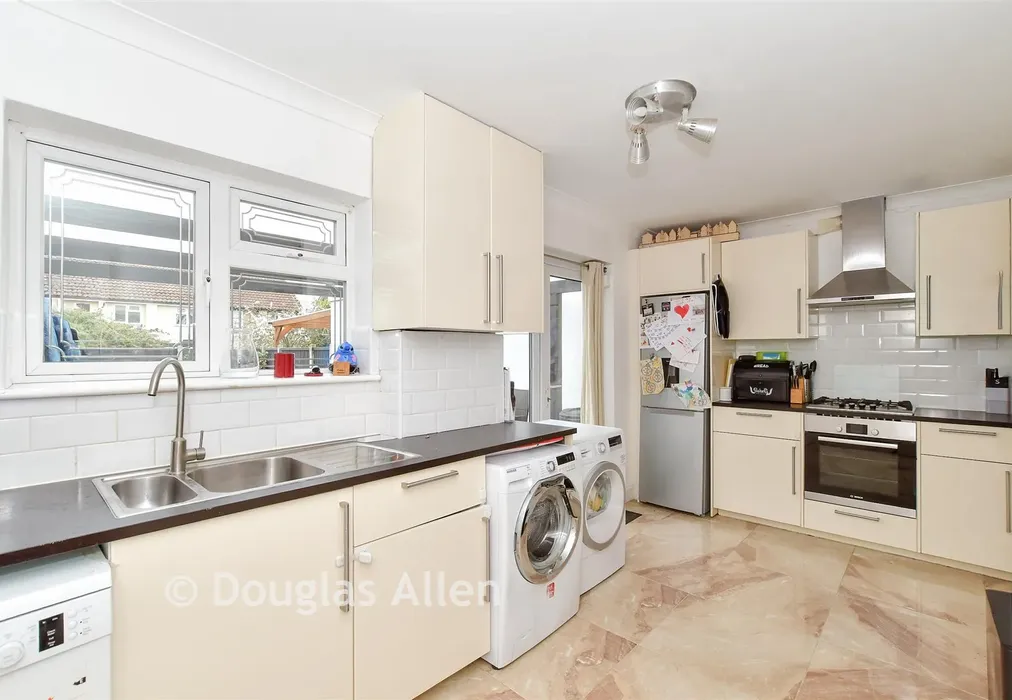 Kitchen - Victoria Close, Basildon, Essex - Wards of Kent