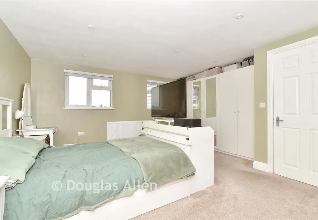Bedroom 1 - Victoria Close, Basildon, Essex - Wards of Kent
