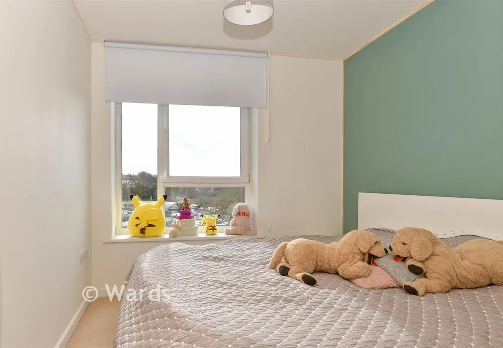 Bedroom - Ocean Drive, Gillingham, Kent - Wards of Kent