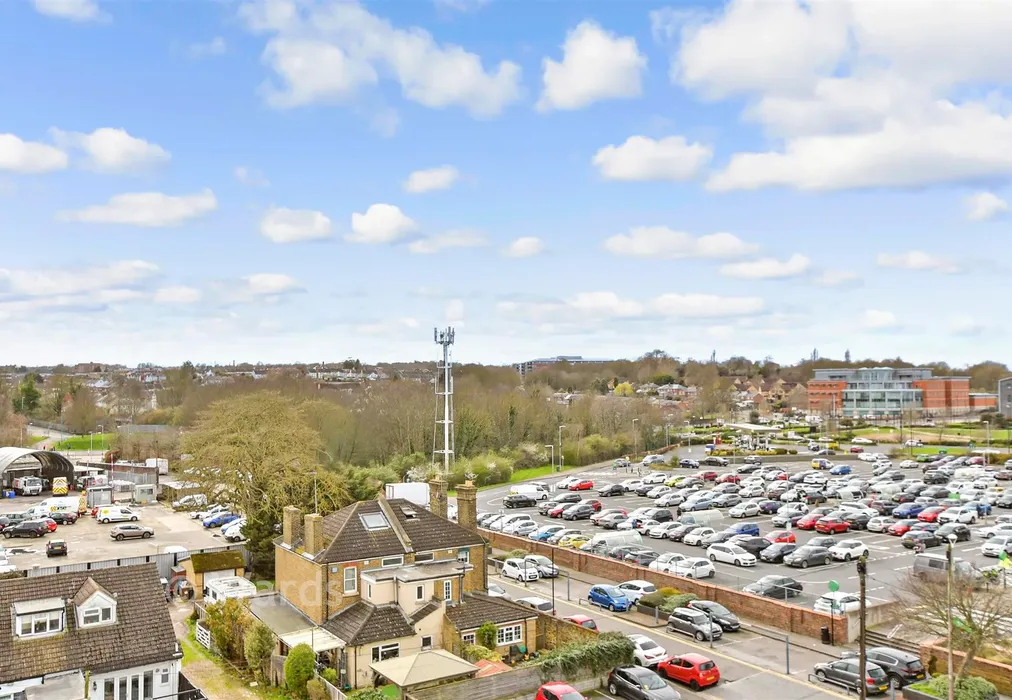 Views To Front - Ocean Drive, Gillingham, Kent - Wards of Kent