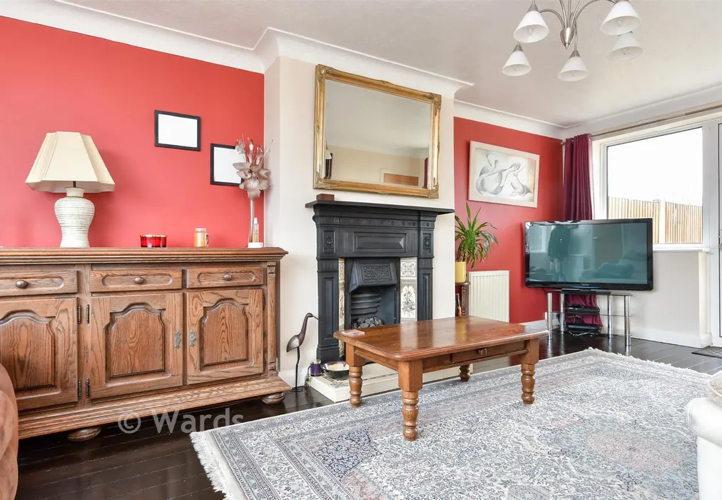 Lounge - West Park Avenue, Margate, Kent - Wards of Kent