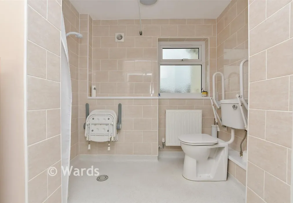 Wet Room - West Park Avenue, Margate, Kent - Wards of Kent