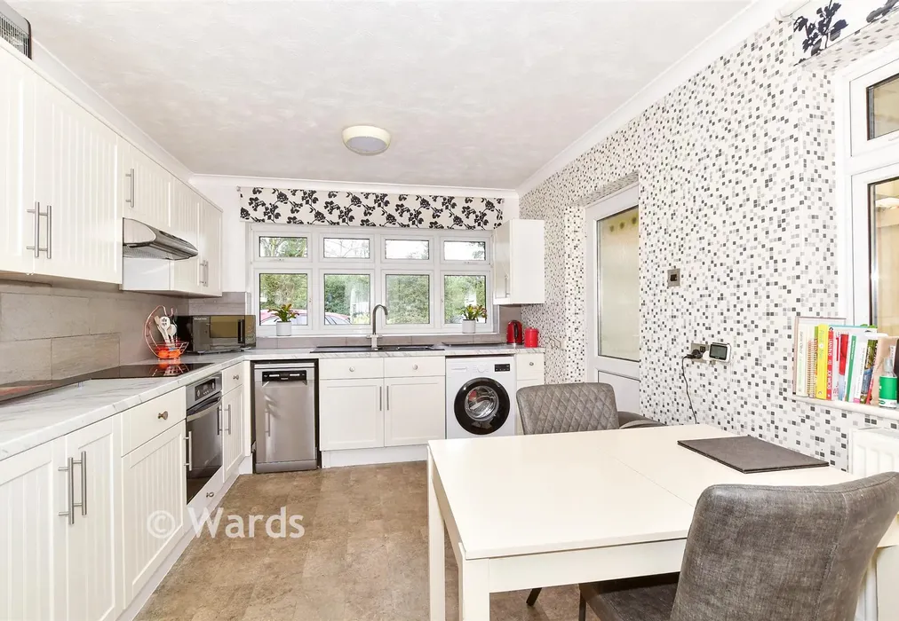 Kitchen - Lested Lane, Chart Sutton, Maidstone, Kent - Wards of Kent