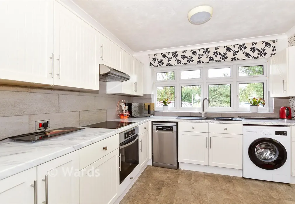 Kitchen - Lested Lane, Chart Sutton, Maidstone, Kent - Wards of Kent