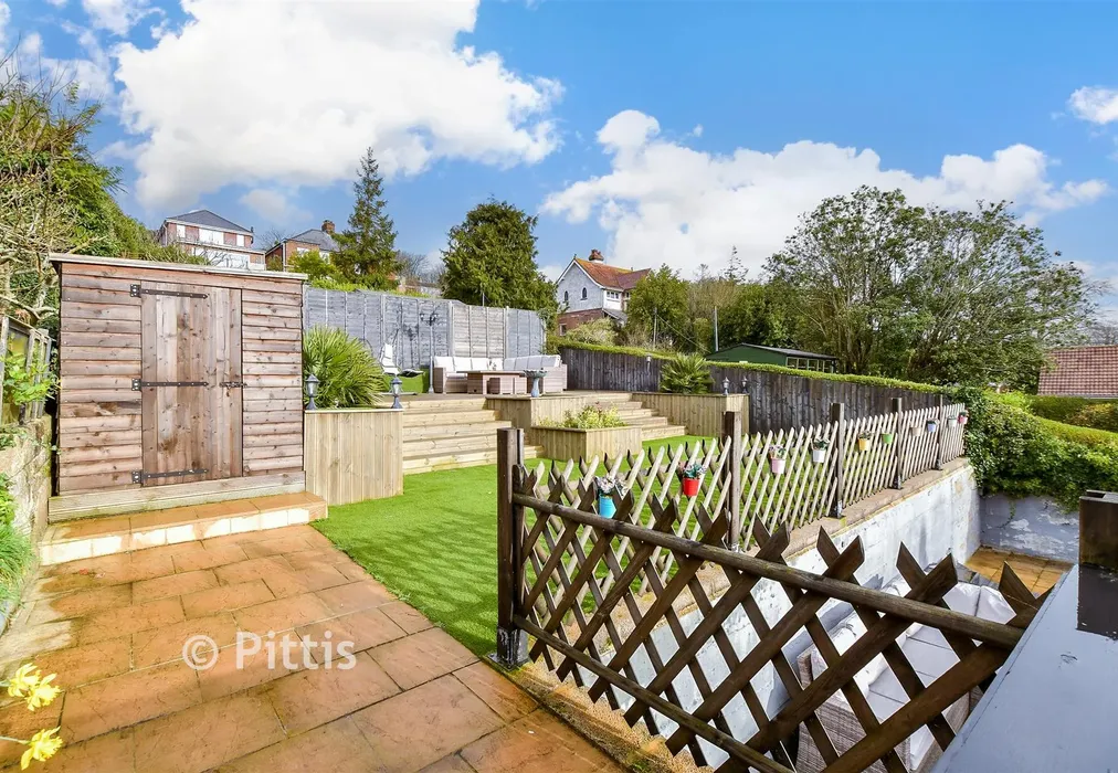 Rear Garden - Clatterford Road, Newport, Isle of Wight - Wards of Kent