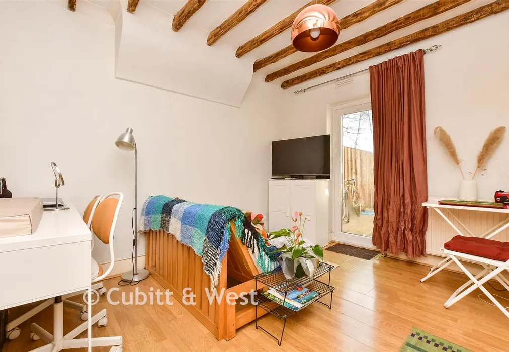 Lounge - Carshalton Road, Mitcham, Surrey - Wards of Kent