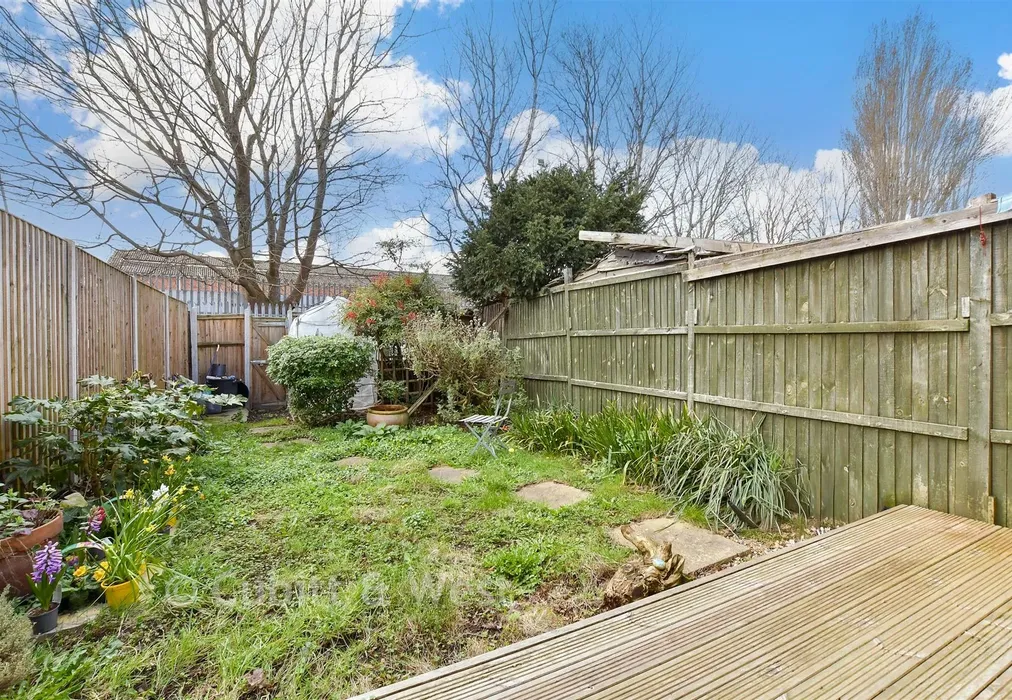 Rear Garden - Carshalton Road, Mitcham, Surrey - Wards of Kent