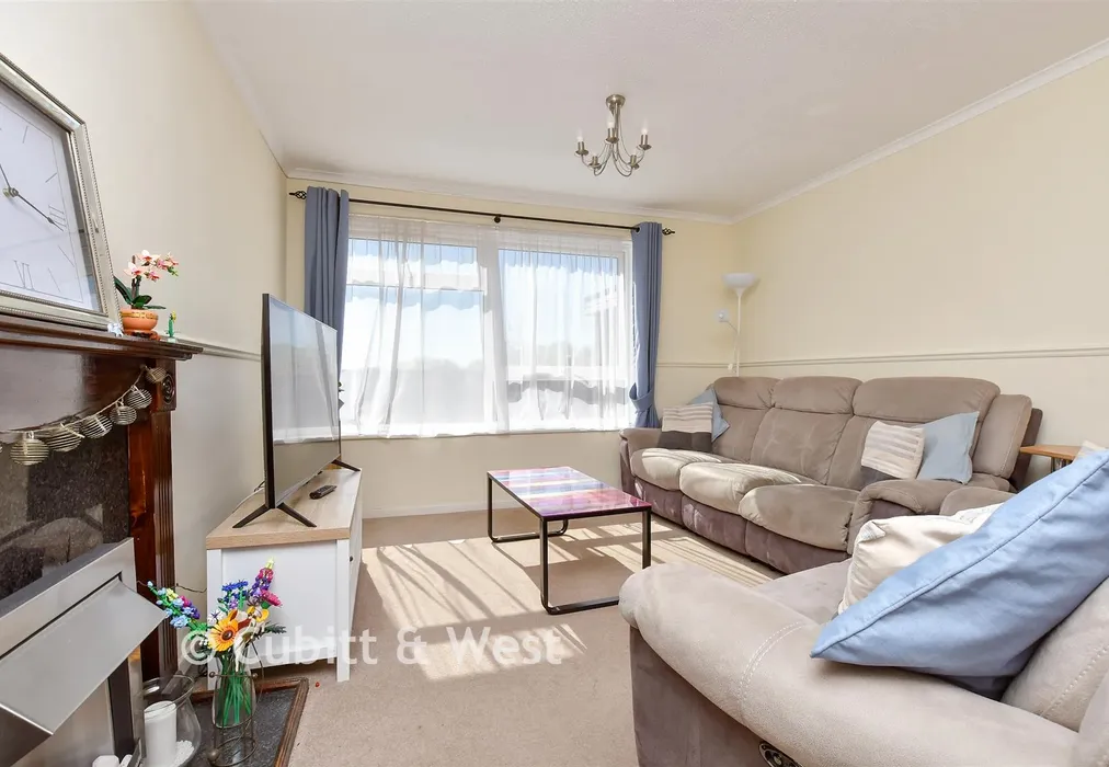Lounge - Pound Road, Banstead, Surrey - Wards of Kent