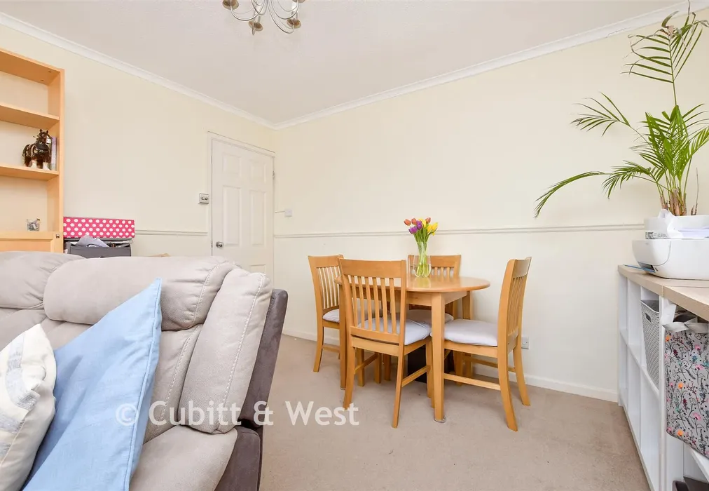 Lounge - Pound Road, Banstead, Surrey - Wards of Kent