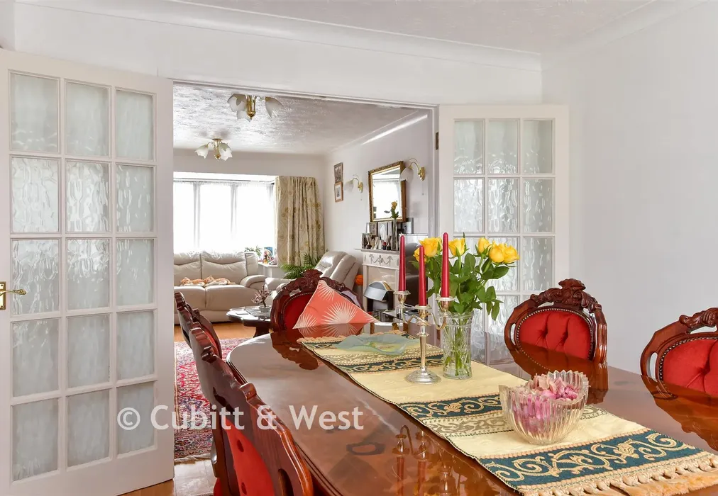 Internal Lifestyle Photograph - Batemans Close, Worthing, West Sussex - Wards of Kent