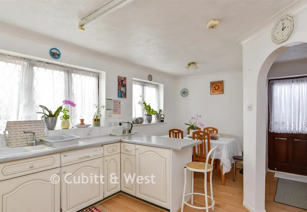 Kitchen/ Breakfast Room - Batemans Close, Worthing, West Sussex - Wards of Kent