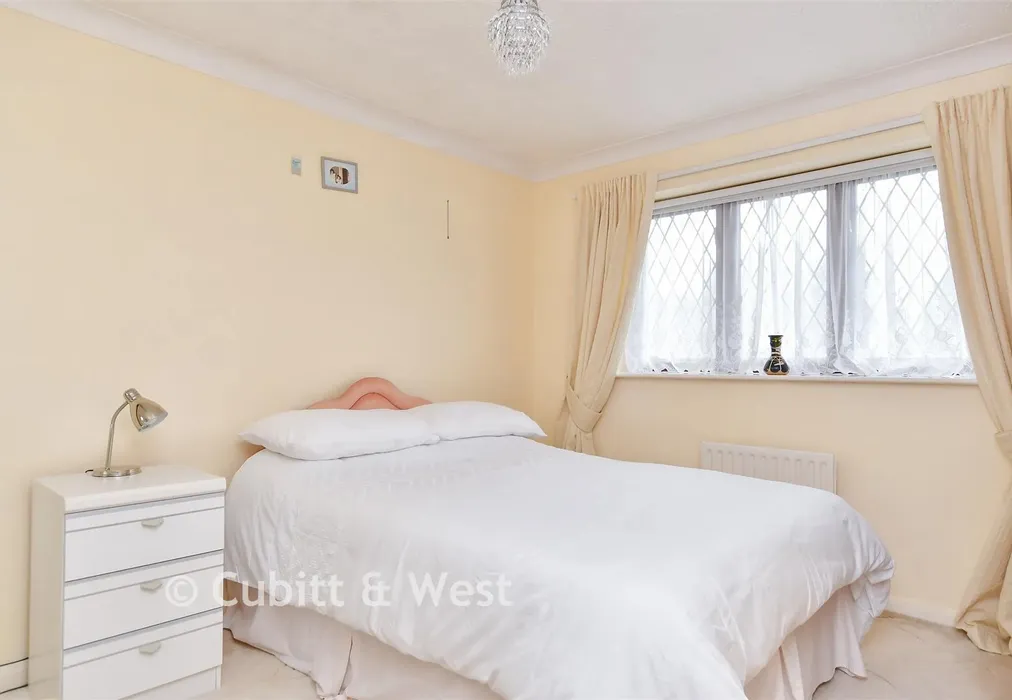 Bedroom 3 - Batemans Close, Worthing, West Sussex - Wards of Kent