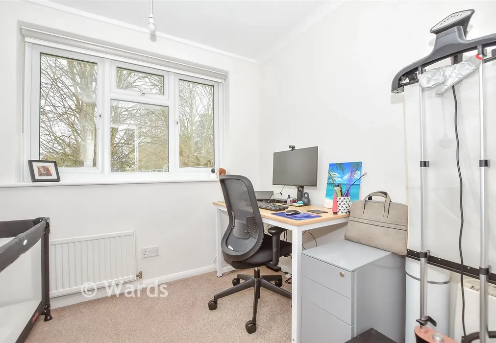 Bedroom 3 - Ragstone Road, Bearsted, Maidstone, Kent - Wards of Kent