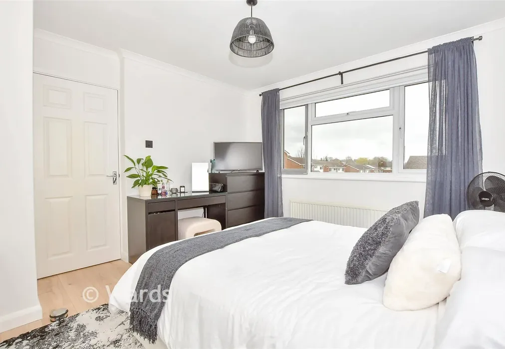 Bedroom 1 - Ragstone Road, Bearsted, Maidstone, Kent - Wards of Kent