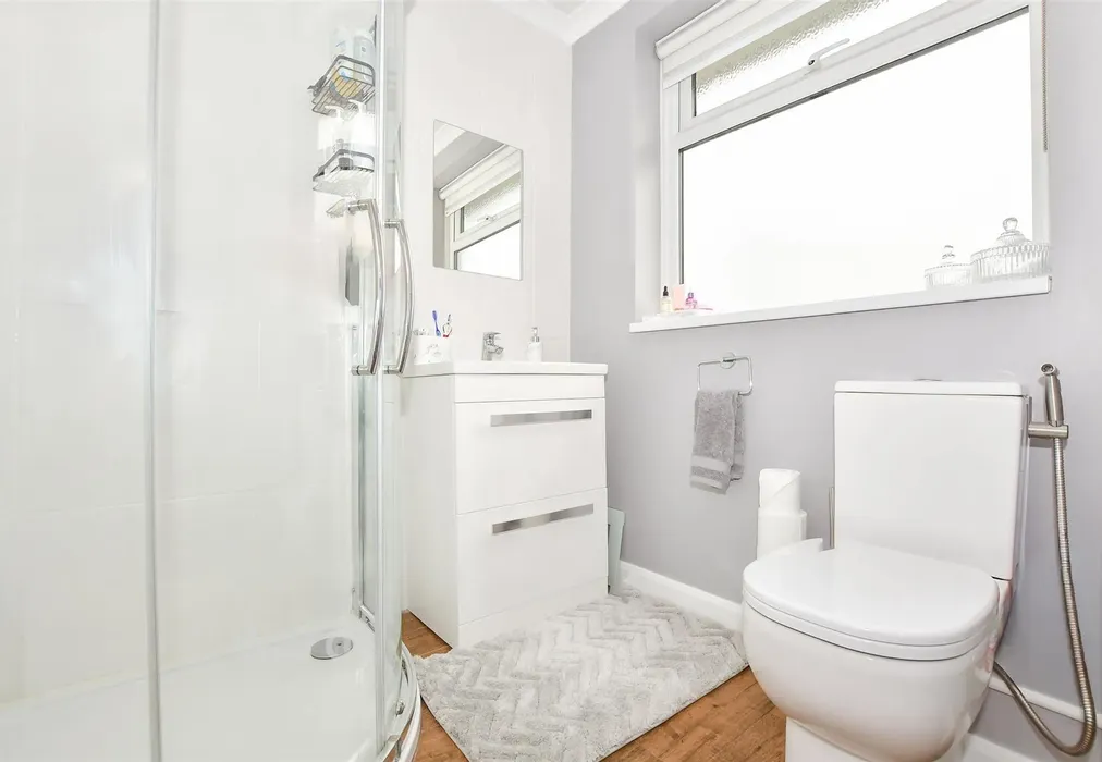 Shower Room - Ragstone Road, Bearsted, Maidstone, Kent - Wards of Kent