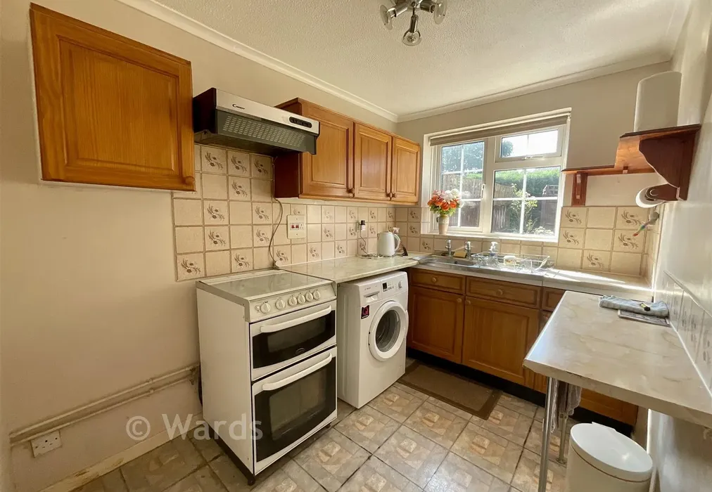 Kitchen - Kingston Crescent, Lords Wood, Chatham, Kent - Wards of Kent