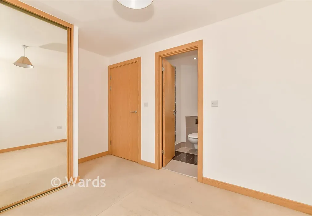 Bedroom 1 - Olympia Way, Whitstable, Kent - Wards of Kent