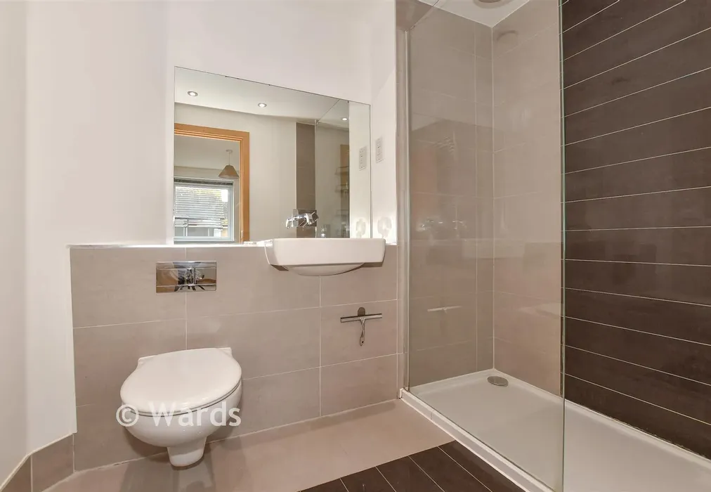 En-Suite - Olympia Way, Whitstable, Kent - Wards of Kent