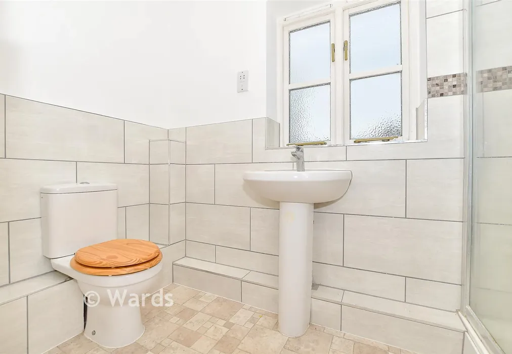 En-Suite Shower Room - Mill Stream Place, Tonbridge, Kent - Wards of Kent