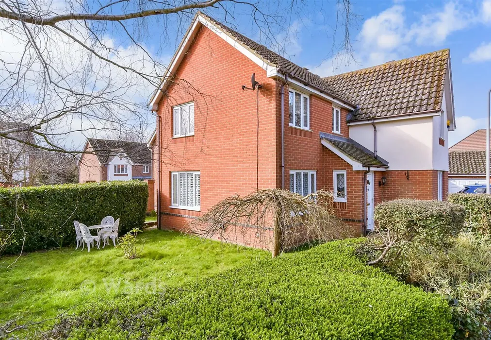 Side Garden - Oakland Court, Ramsgate, Kent - Wards of Kent