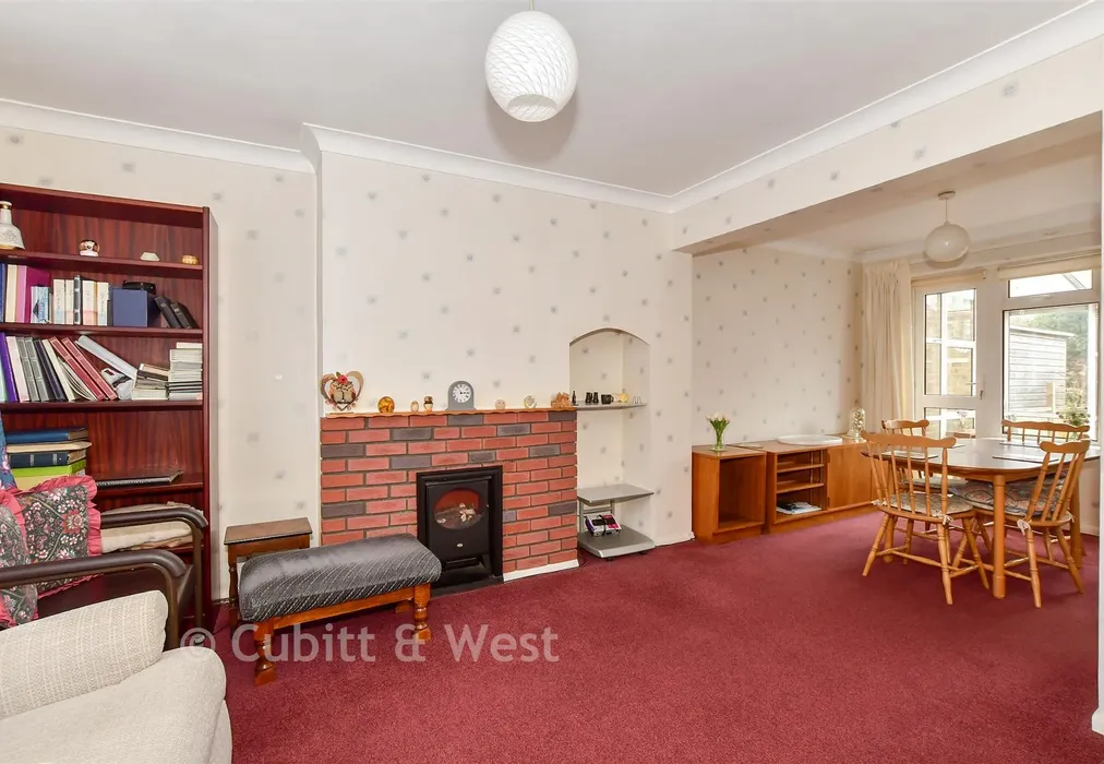 Lounge - Monksfield, Crawley, West Sussex - Wards of Kent