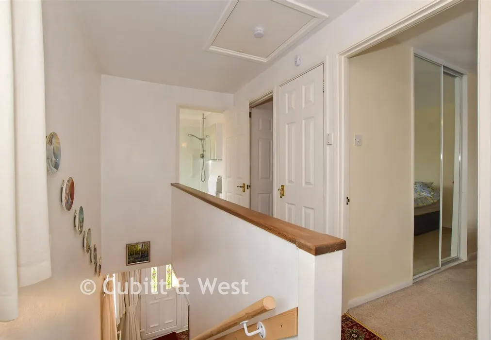 Landing - Monksfield, Crawley, West Sussex - Wards of Kent