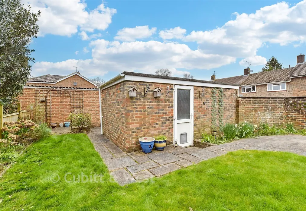 Rear Garden - Monksfield, Crawley, West Sussex - Wards of Kent