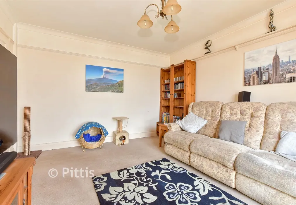 Lounge - Quay Lane, Brading, Sandown, Isle of Wight - Wards of Kent