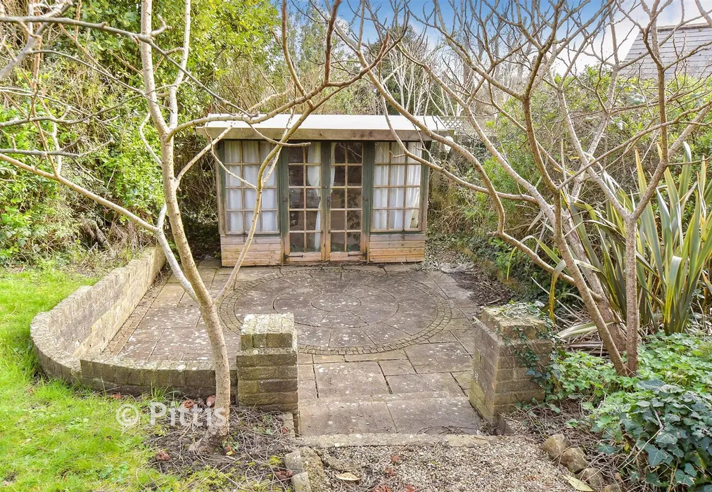 Workshop/Outbuildings - Quay Lane, Brading, Sandown, Isle of Wight - Wards of Kent
