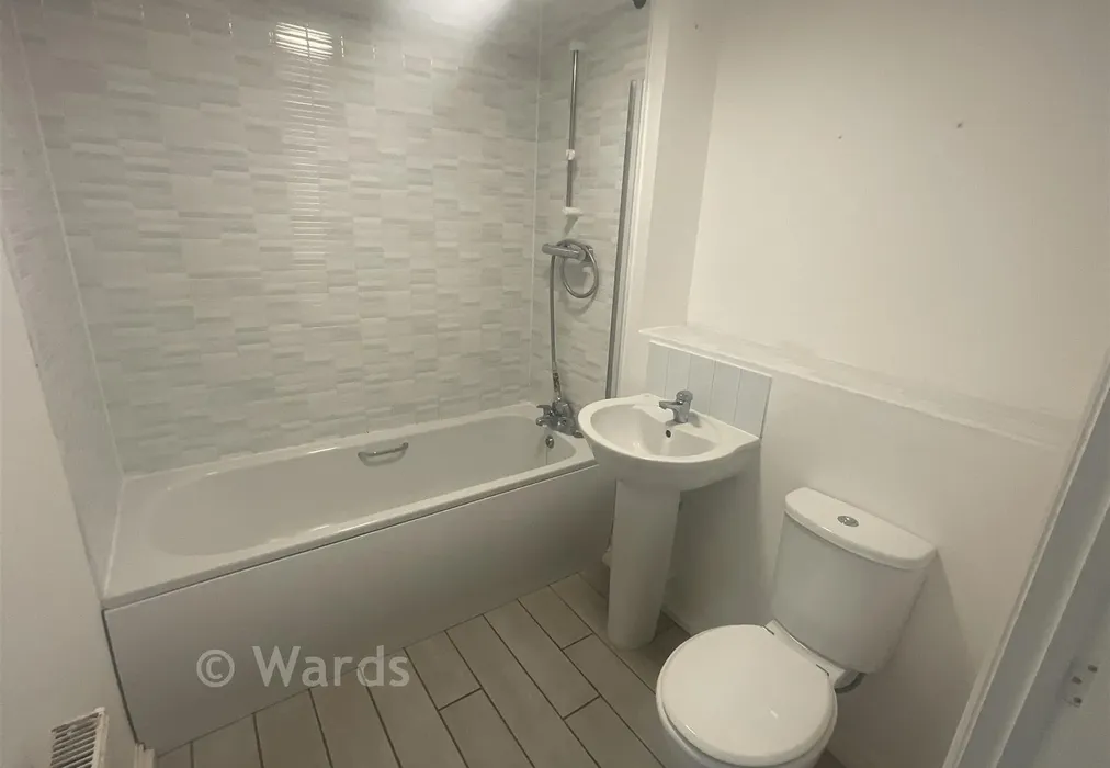 Bathroom - Sealand Drive, Rochester, Kent - Wards of Kent