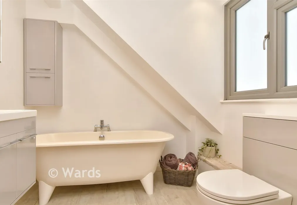 Bathroom - Georgian Way, Wigmore, Gillingham, Kent - Wards of Kent