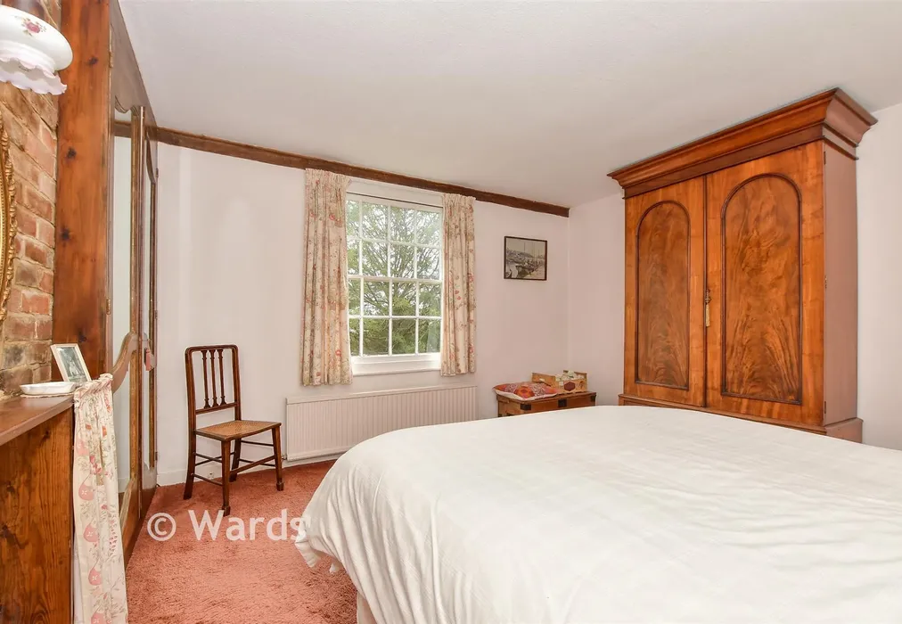 Bedroom 1 - Mill Bank, Headcorn, Ashford, Kent - Wards of Kent