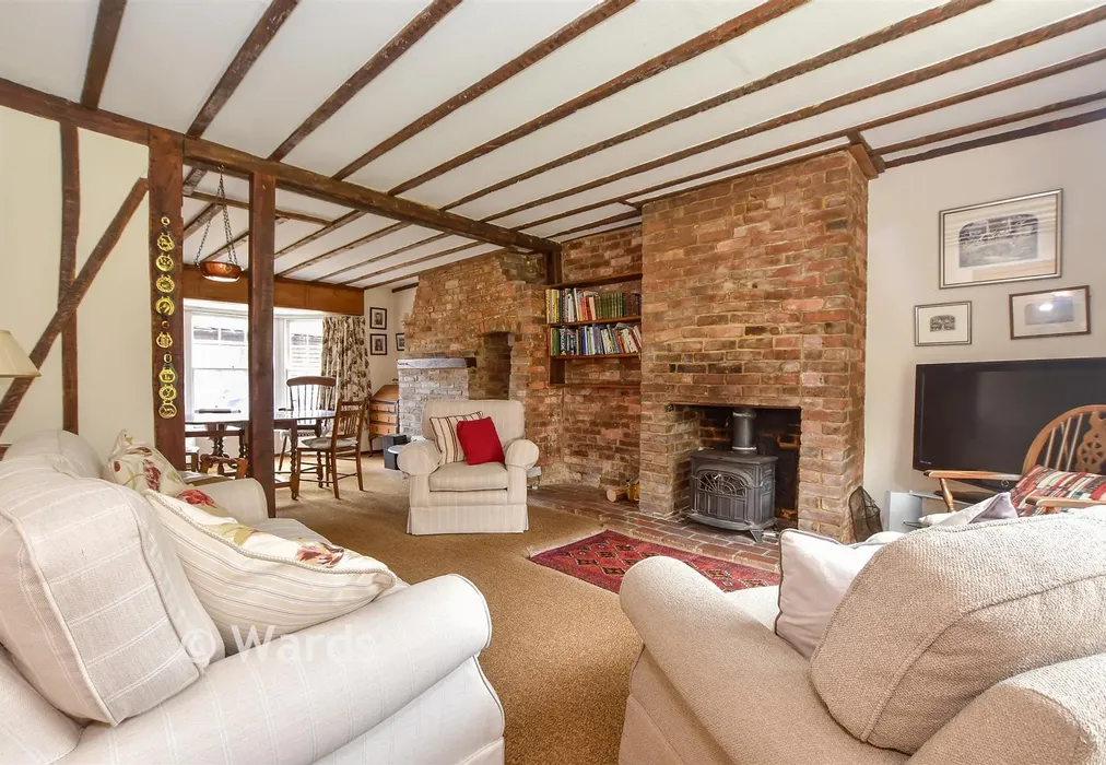 Lounge - Mill Bank, Headcorn, Ashford, Kent - Wards of Kent