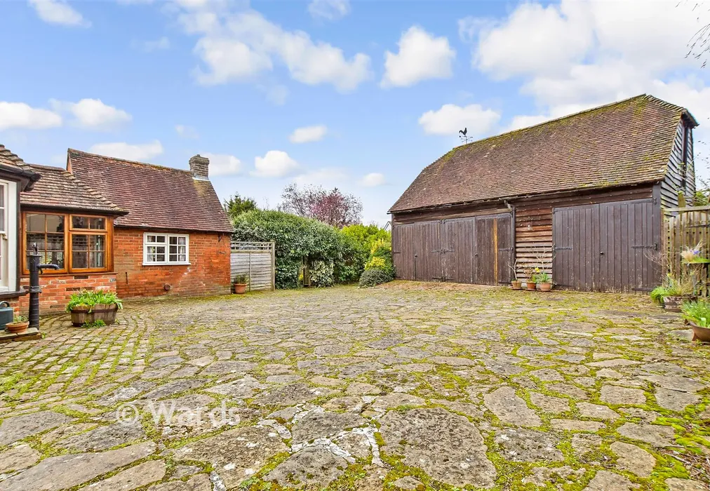 Driveway/Parking - Mill Bank, Headcorn, Ashford, Kent - Wards of Kent