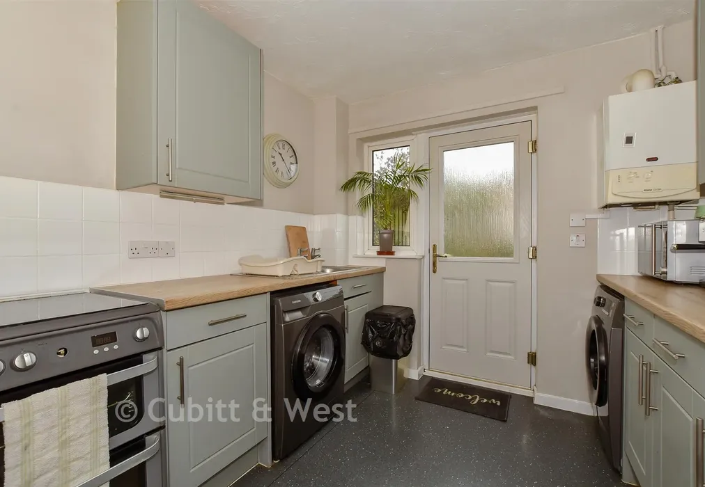 Kitchen - Peterlee Walk, Bewbush, Crawley, West Sussex - Wards of Kent
